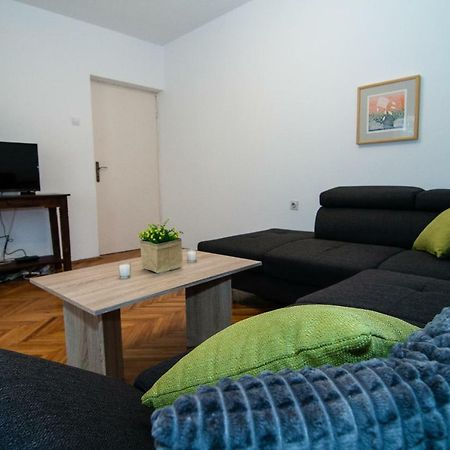 New Renovated Apartment 15 Min From Beach On Foot Pula Extérieur photo