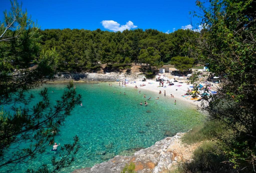 New Renovated Apartment 15 Min From Beach On Foot Pula Extérieur photo