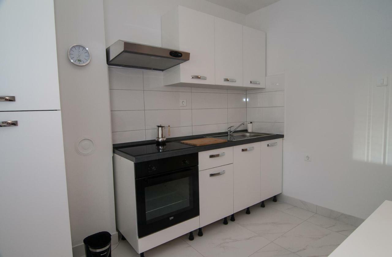 New Renovated Apartment 15 Min From Beach On Foot Pula Extérieur photo