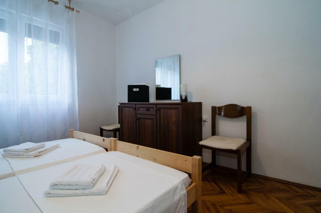 New Renovated Apartment 15 Min From Beach On Foot Pula Extérieur photo