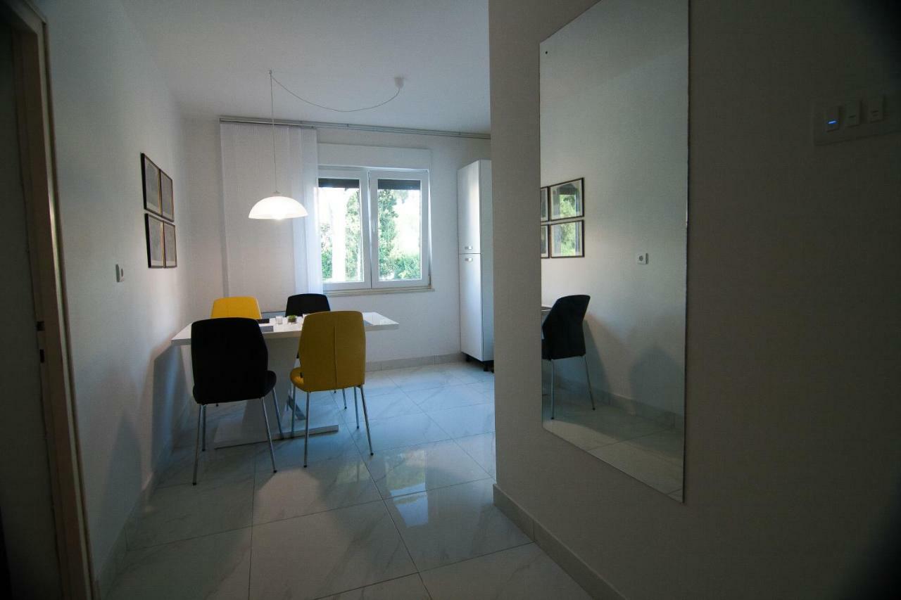 New Renovated Apartment 15 Min From Beach On Foot Pula Extérieur photo