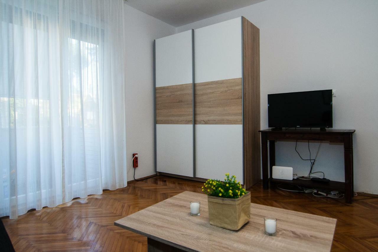 New Renovated Apartment 15 Min From Beach On Foot Pula Extérieur photo