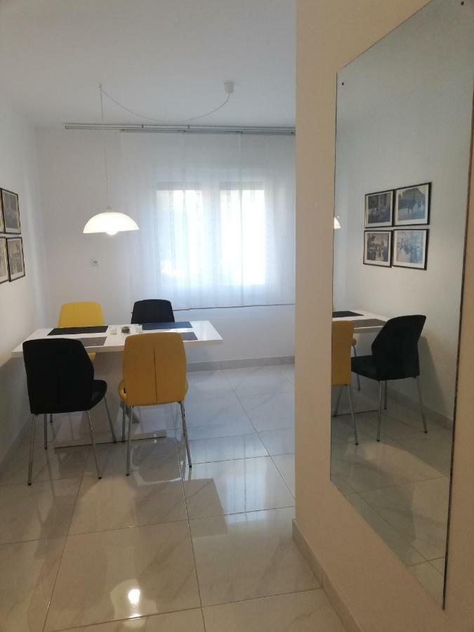 New Renovated Apartment 15 Min From Beach On Foot Pula Extérieur photo