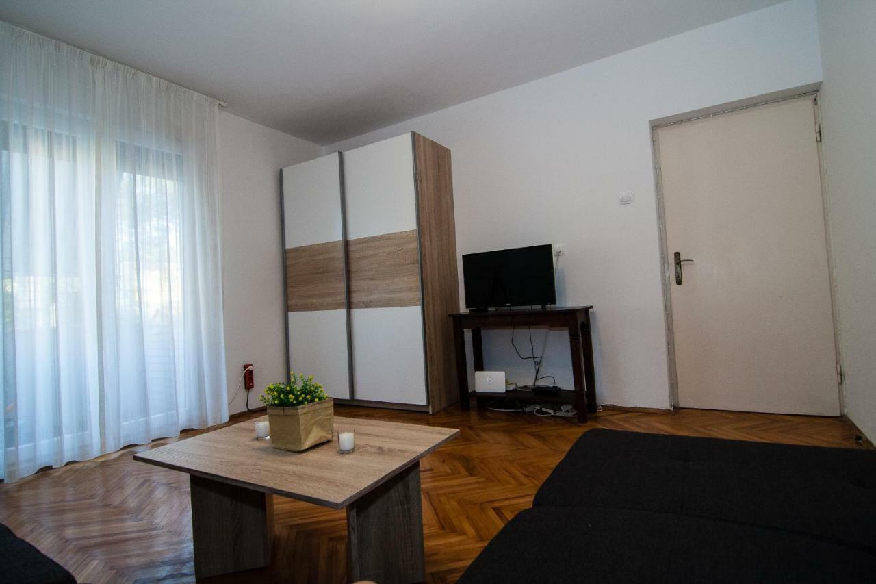 New Renovated Apartment 15 Min From Beach On Foot Pula Extérieur photo