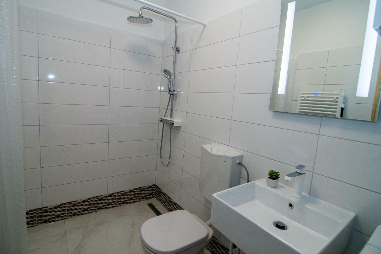 New Renovated Apartment 15 Min From Beach On Foot Pula Extérieur photo